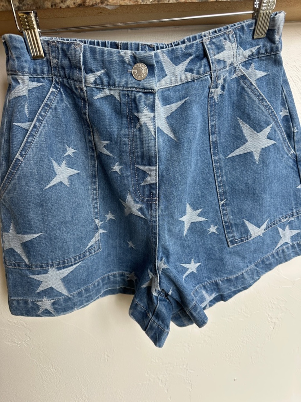 New with tags. Denim star shorts Skies are Blue
